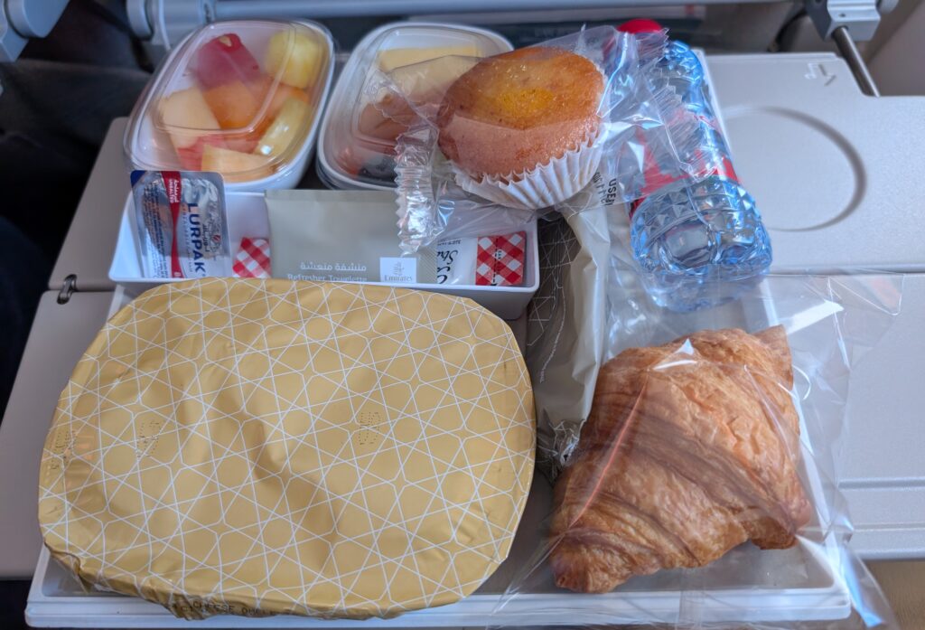 エミレーツ航空機内食