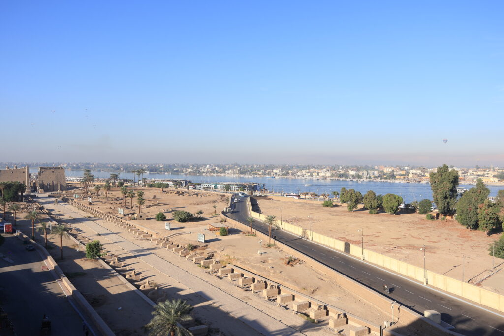 ルクソールのホテル屋上からの景色