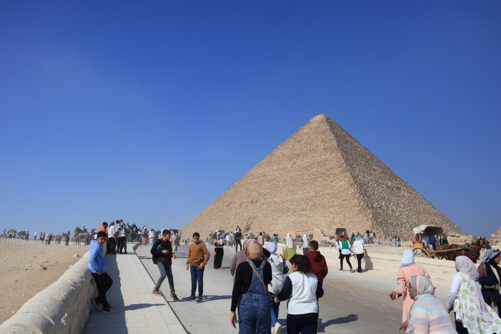 ピラミッドエリアのメインロード