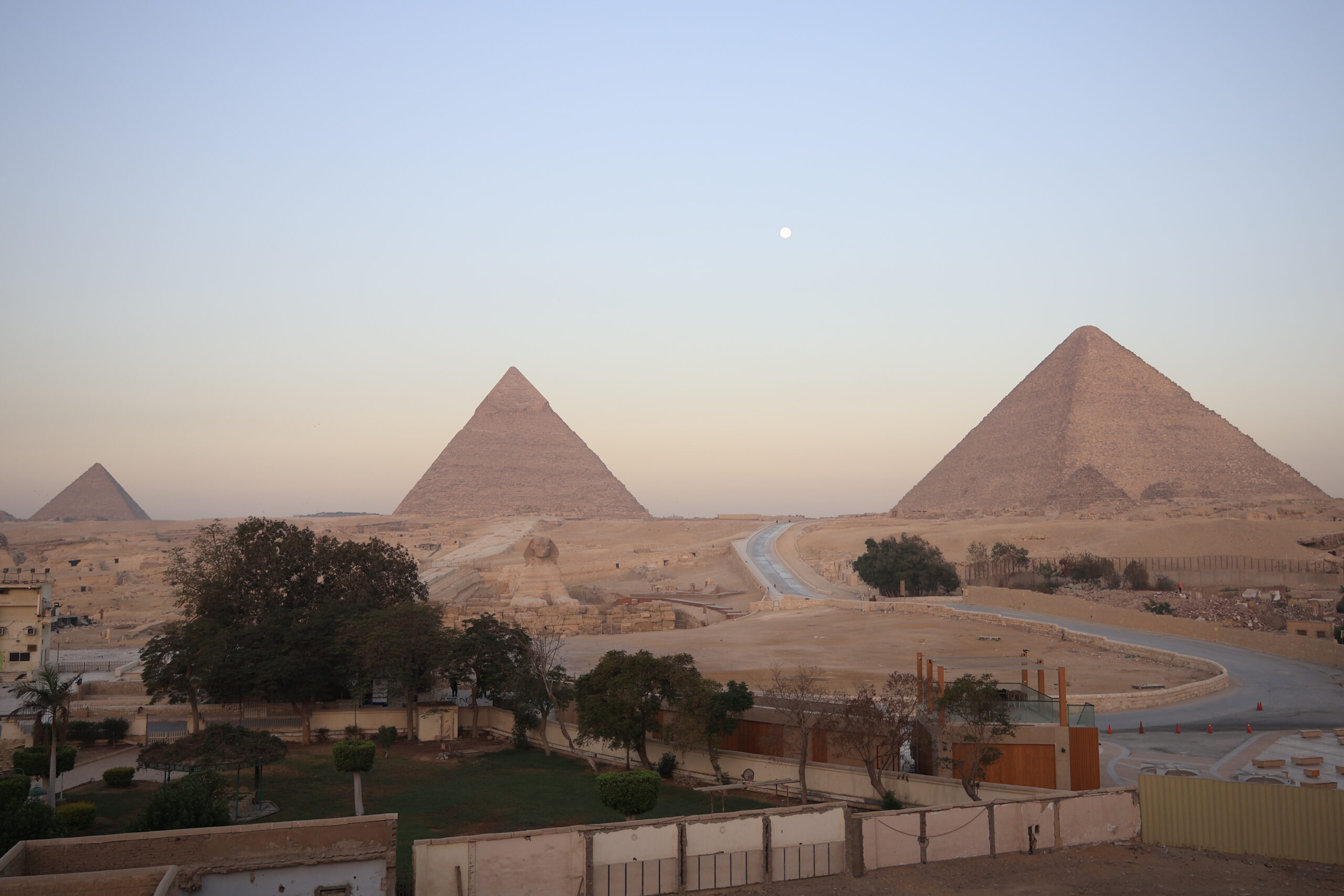 ギザの三大ピラミッド