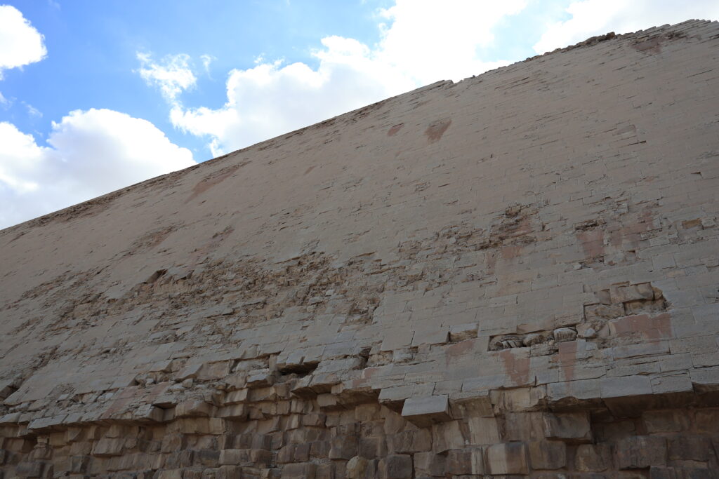 屈折ピラミッド表面