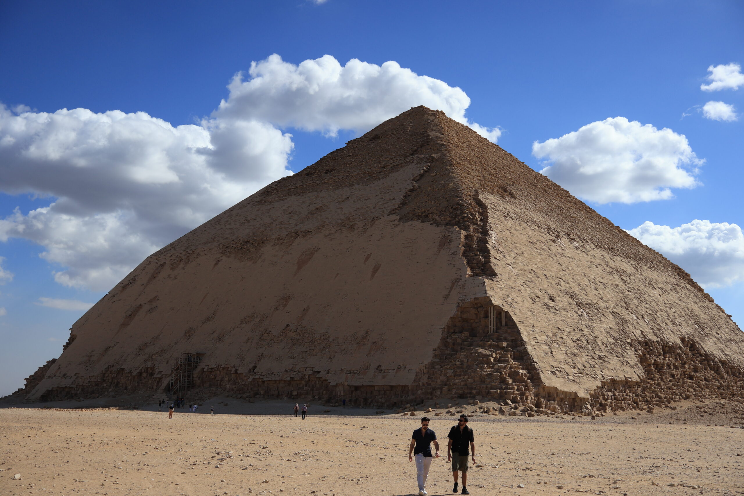 屈折ピラミッド