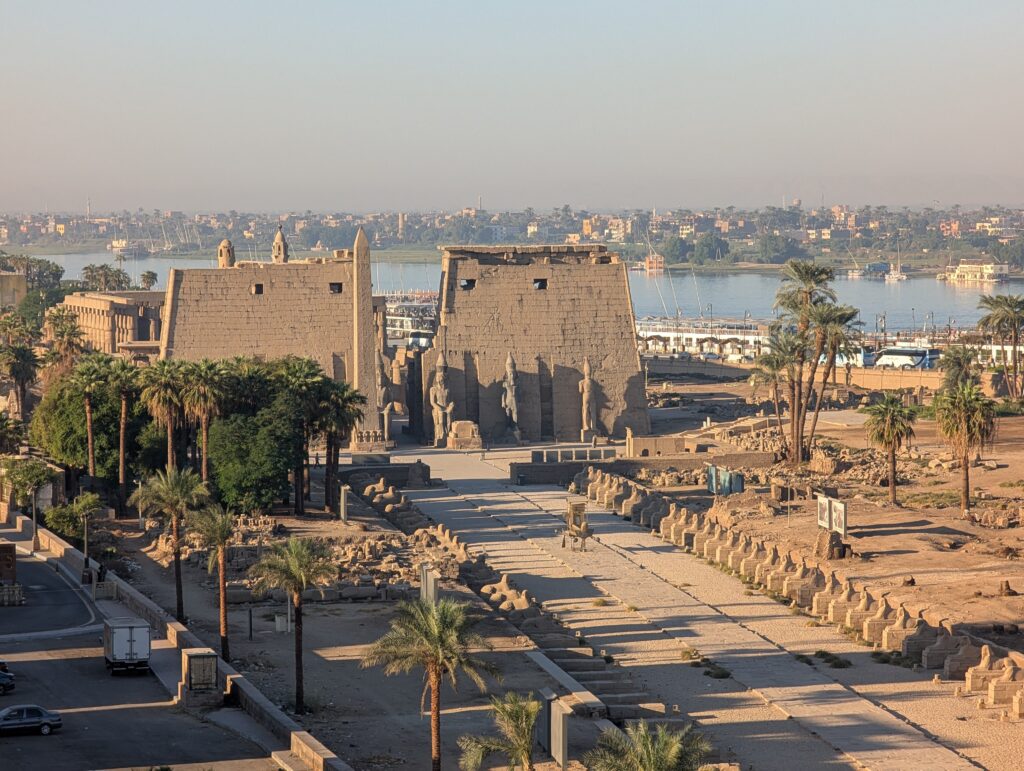 ルクソール神殿