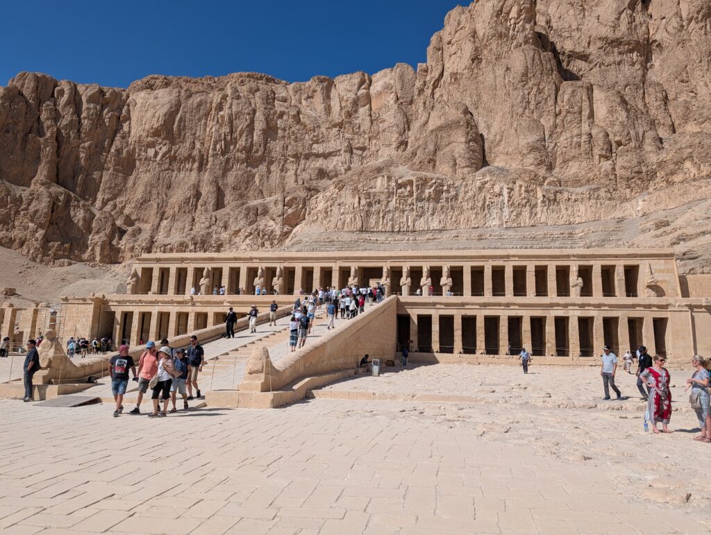 ハトシェプスト女王葬祭殿（西岸）