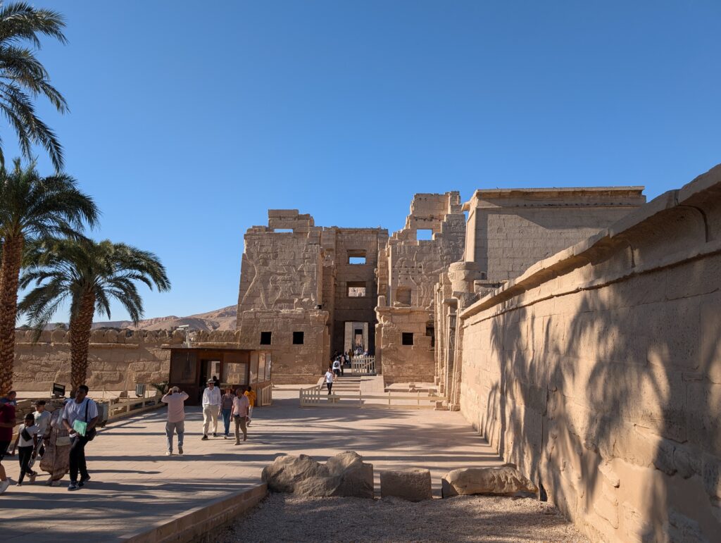 メディネト・ハブ（西岸）