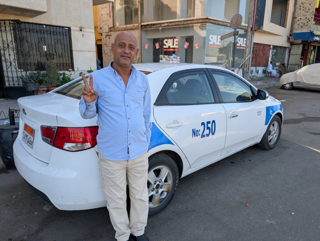 ルクソールのタクシーNo:250