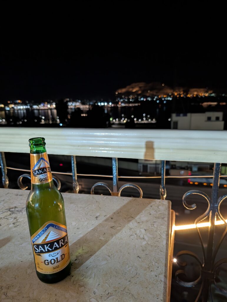 エジプトのビールSAKARA