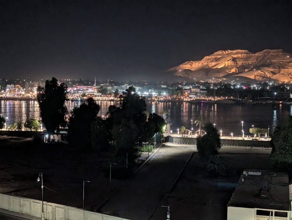 ルクソールのホテル屋上からの絶景