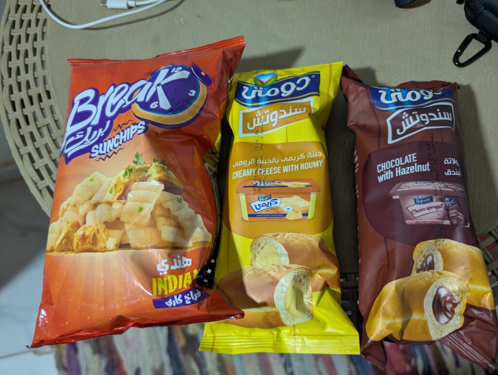 菓子パンとスナック