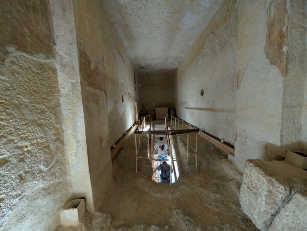 メンカウラーのピラミッド内部