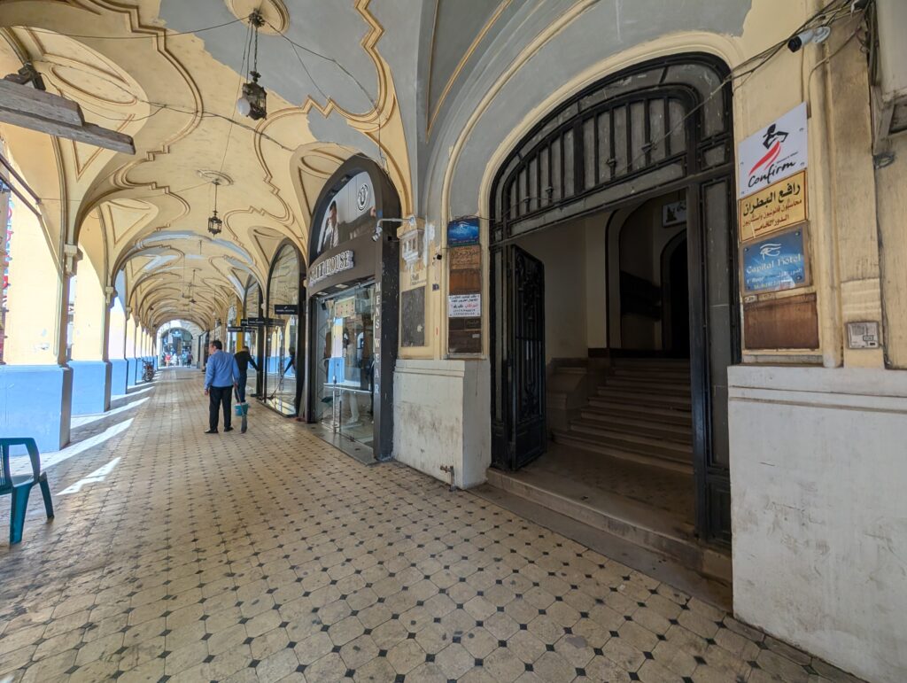 Capital hotelの入口