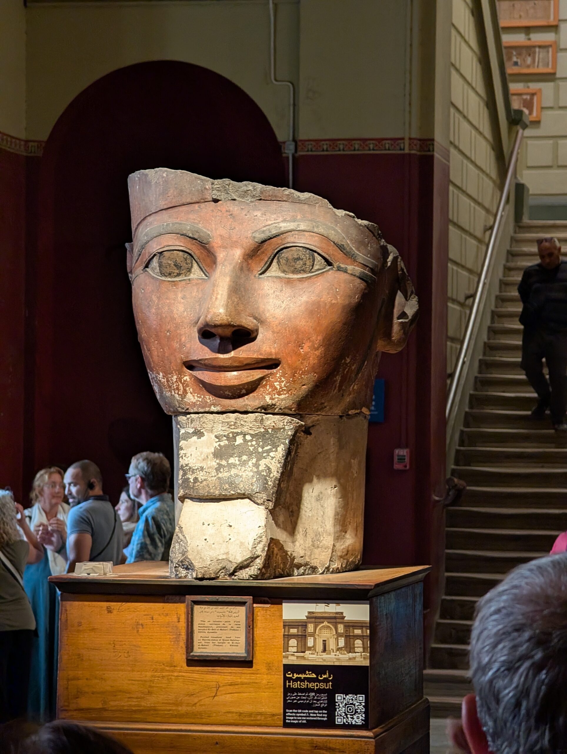 ハトシェプスト女王の巨大な顔