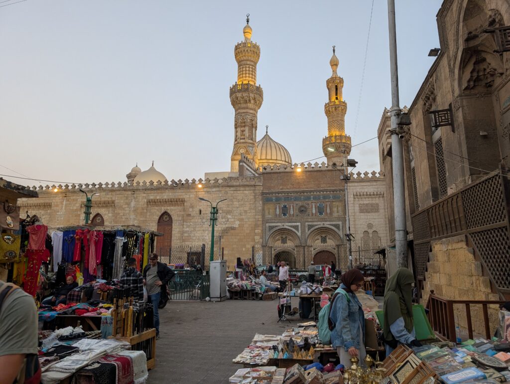 ハンハリーリ市場近くのモスク