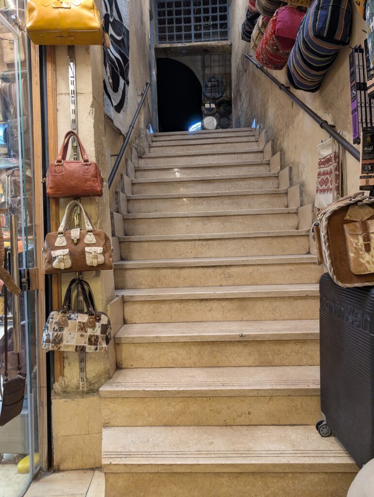 ジョルディ（Jordy）に続く階段