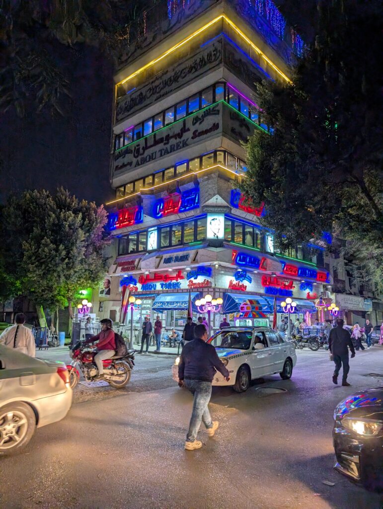 Koshary Abou Tarek（コシャリ・アブ・タレク）