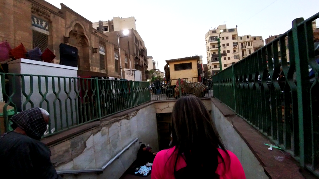 ハンハリーリ市場近くの地下道