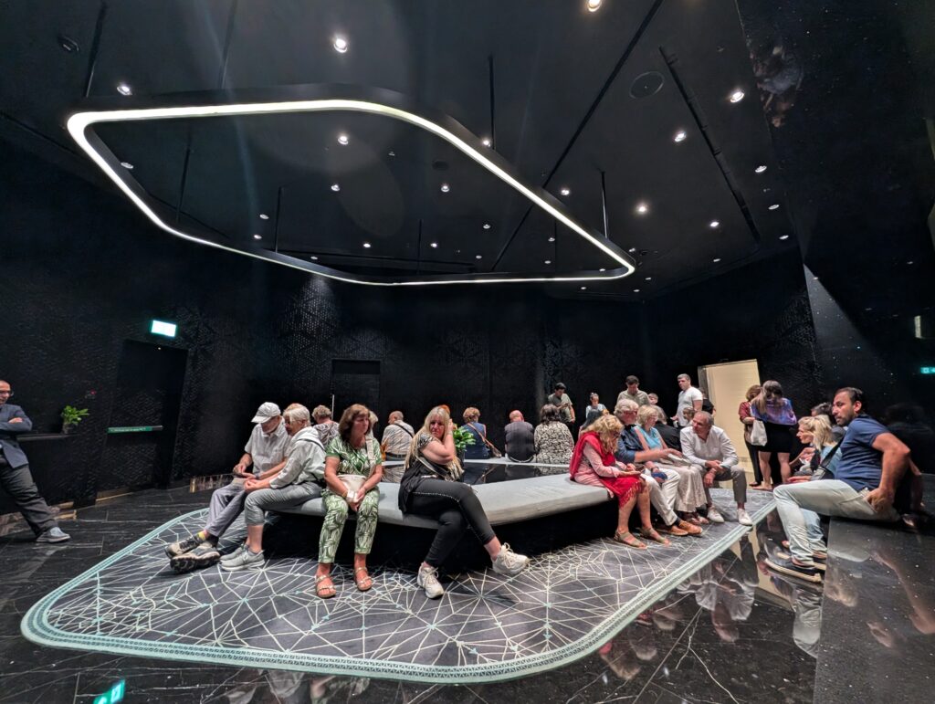 ブルジュハリファ待合室