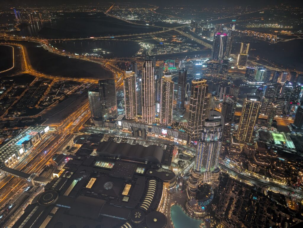 ブルジュハリファ148階からの夜景