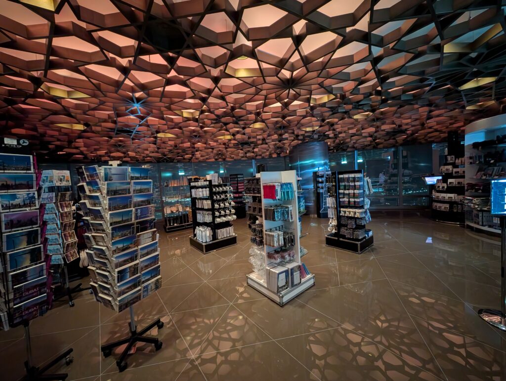 ブルジュハリファ124・125階ギフトショップ