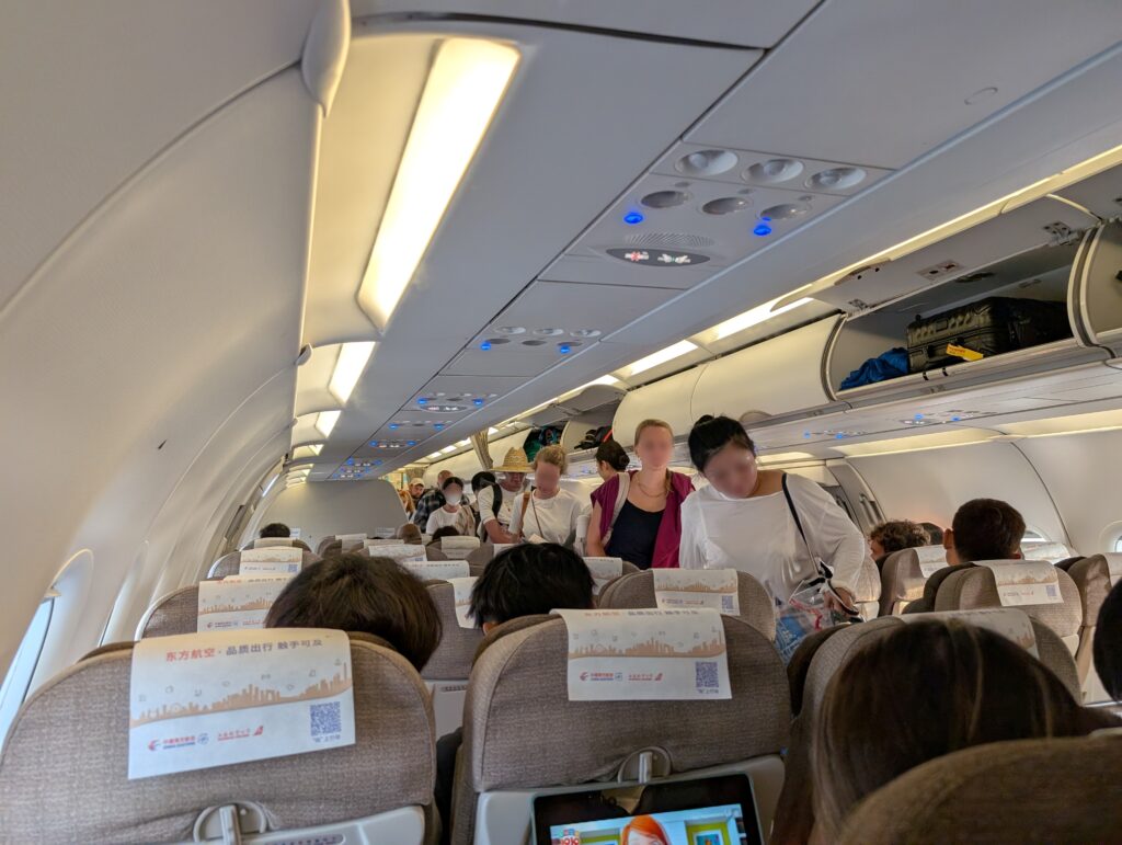 中国東方航空　機内