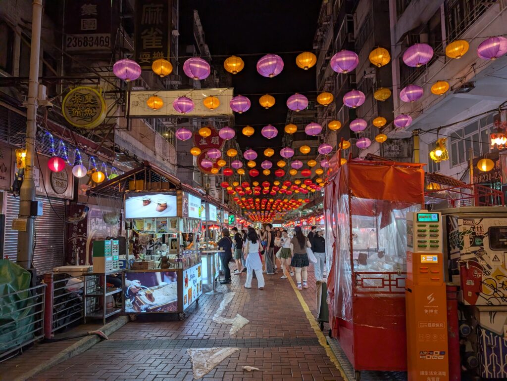 廟街（テンプルストリート）