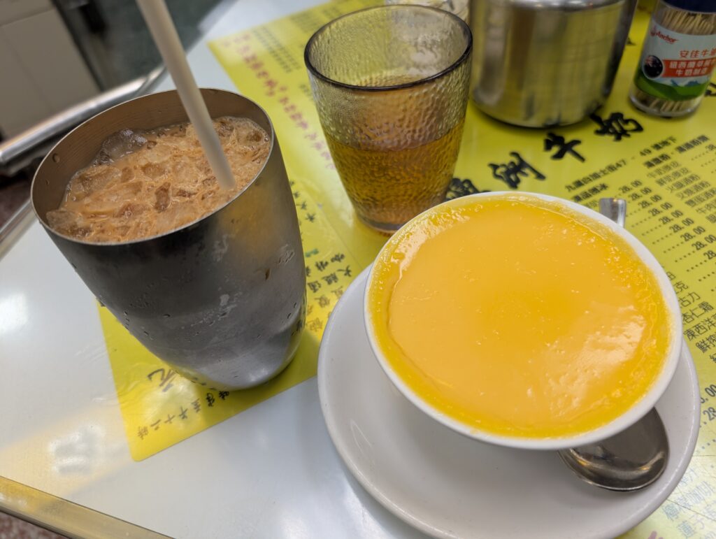 世界一のミルクティーとたまごプリン