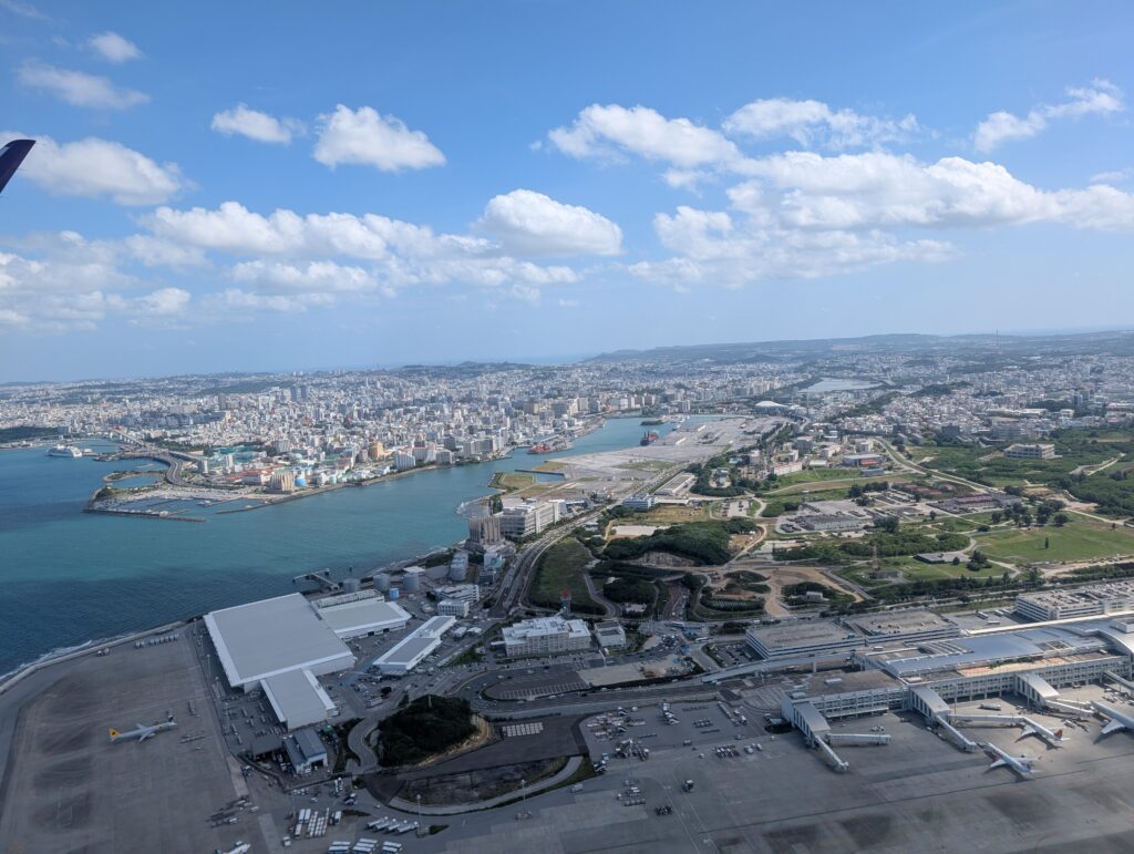 沖縄の街