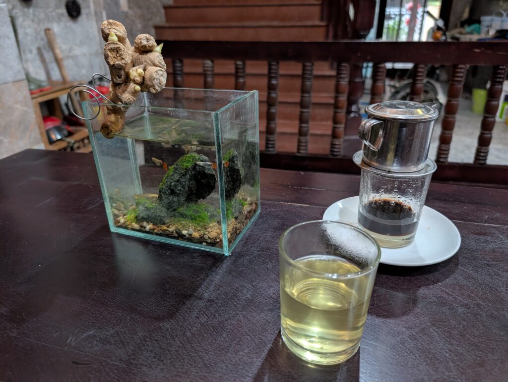 ベトナムコーヒーとお茶