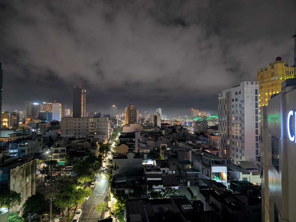 ホテル屋上からの夜景