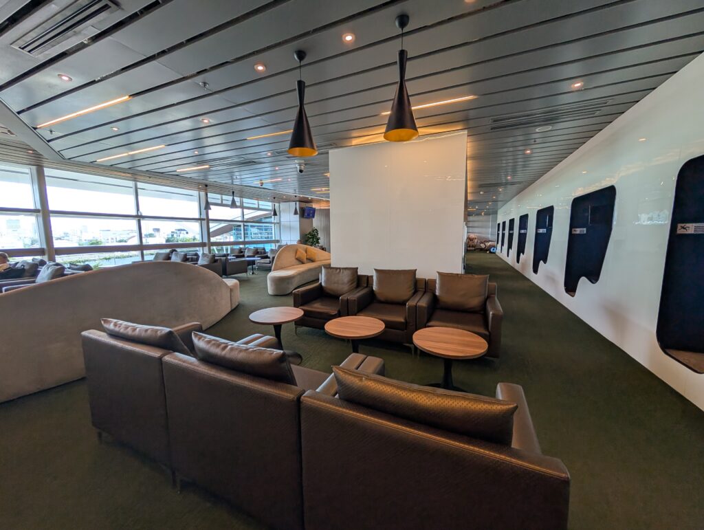 CIP ORCHID LOUNGE（CIP オーキッド ラウンジ）内