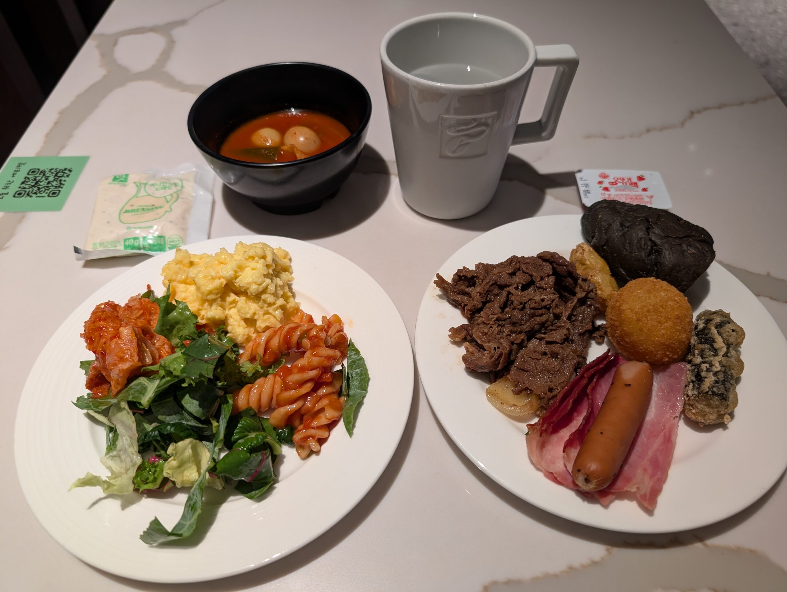 仁川空港ラウンジでの朝食