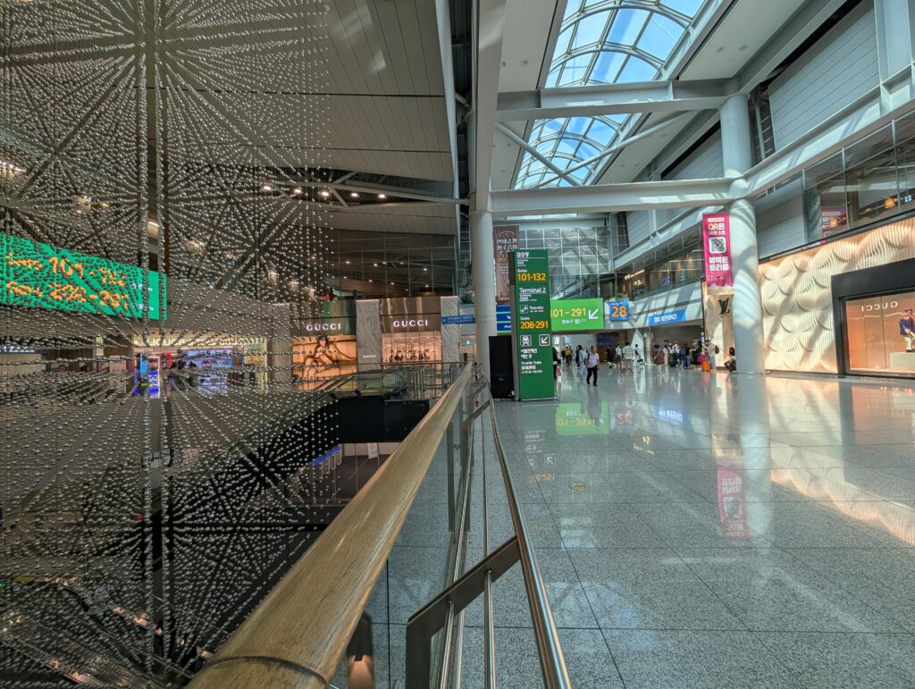 韓国・仁川空港内