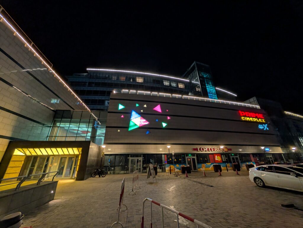 Zaisan Hill Complexの外観